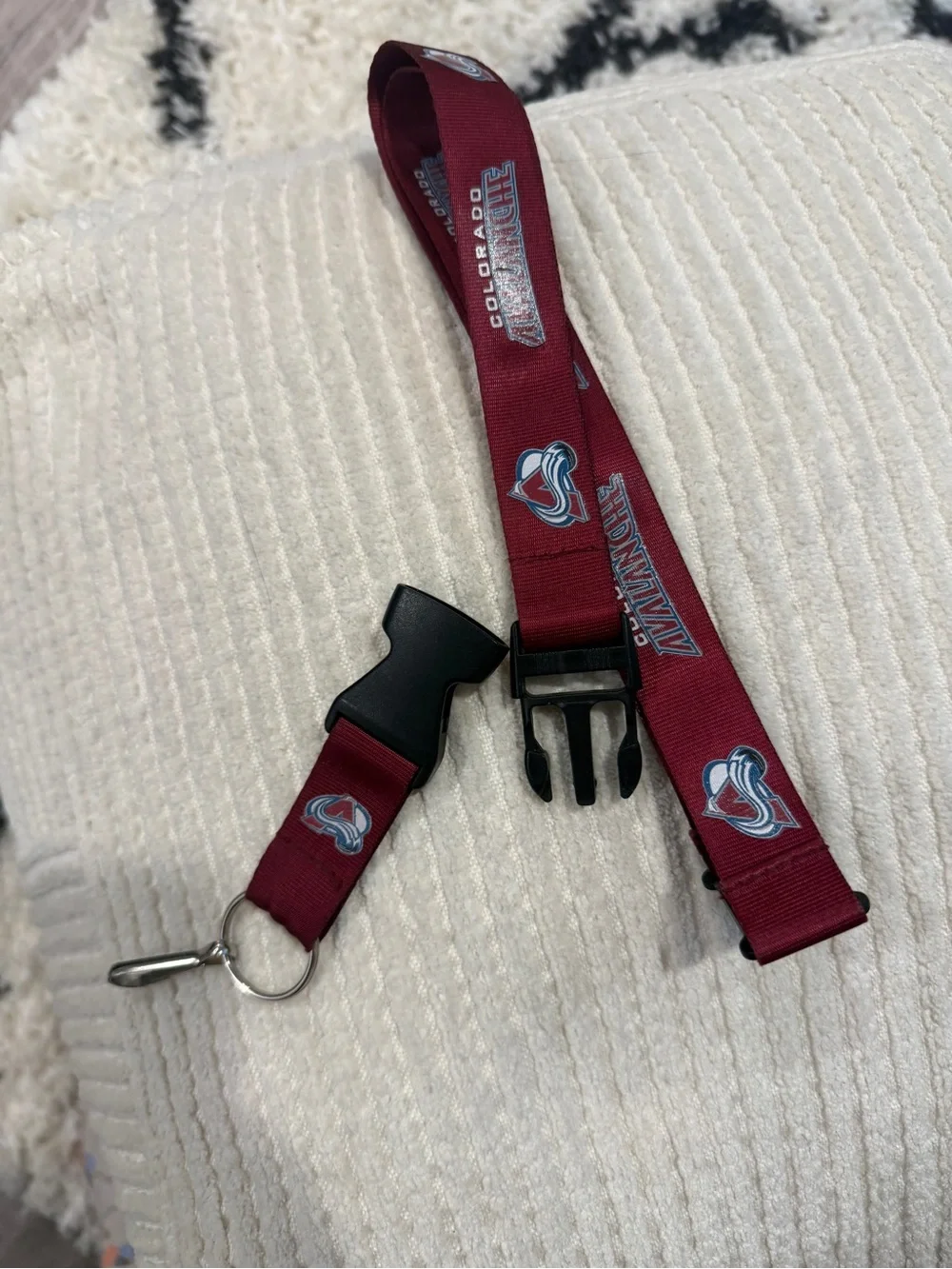 Colorado Avalanche NHL Breakaway Lanyard Keychain ID Badge Holder Detachable